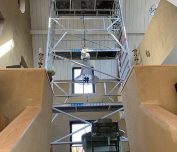 Plaatsen kroonluchter